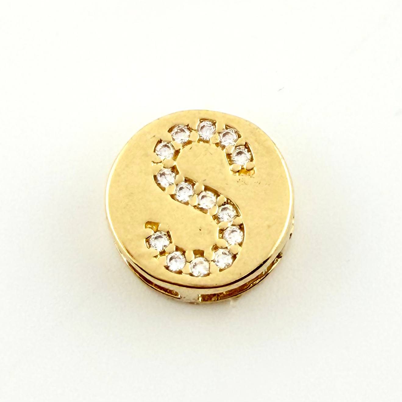 Dije Herraje Letra S 1.35gr / 1cm / Oro Amarillo 18K *