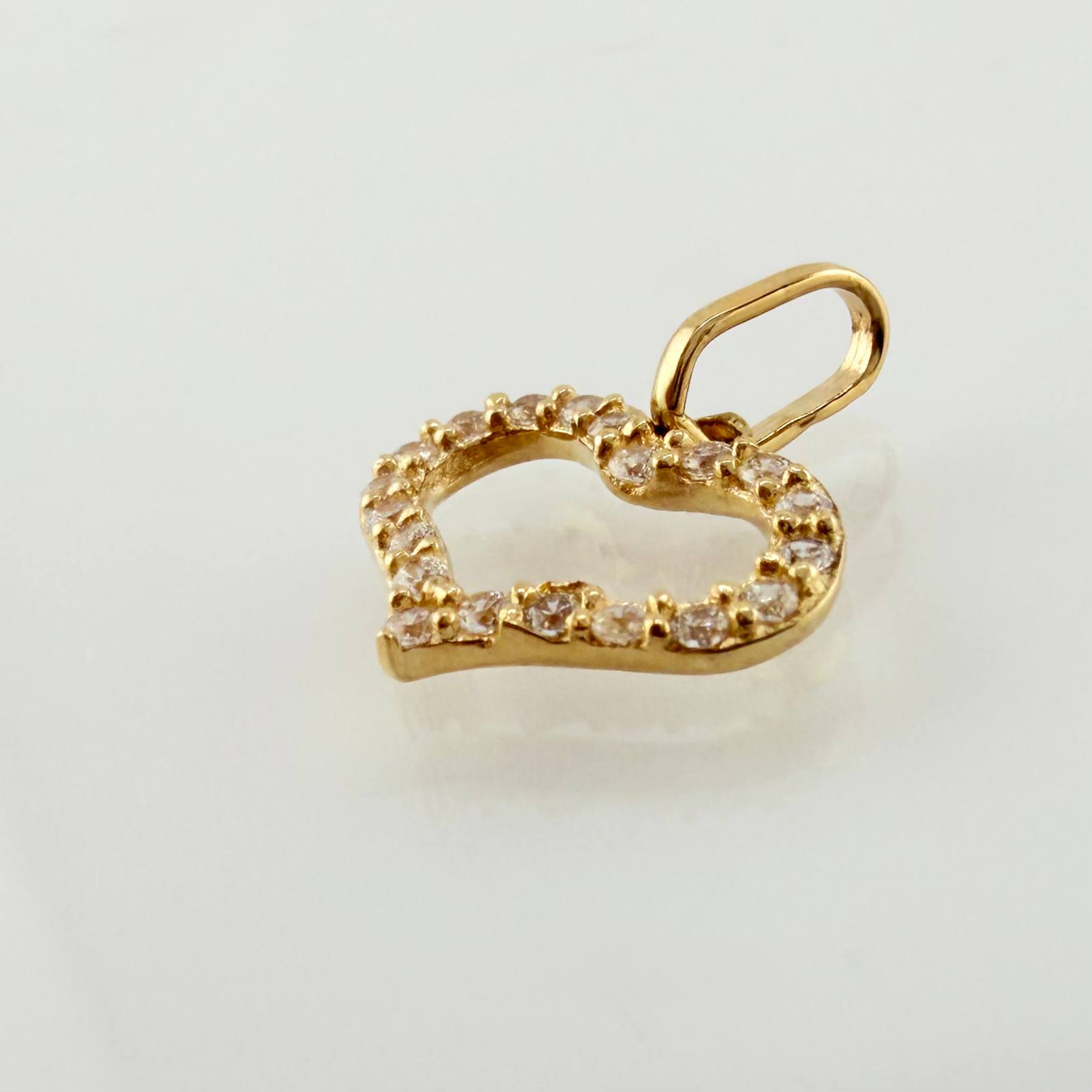 Dije Corazon 0.75gr / 1.5cm / Oro Amarillo 18K ©