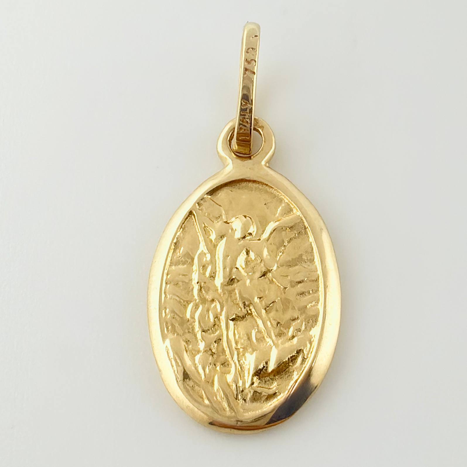 Dije San Miguel Arcangel 2gr / 2.4cm / Oro Amarillo 18K ©