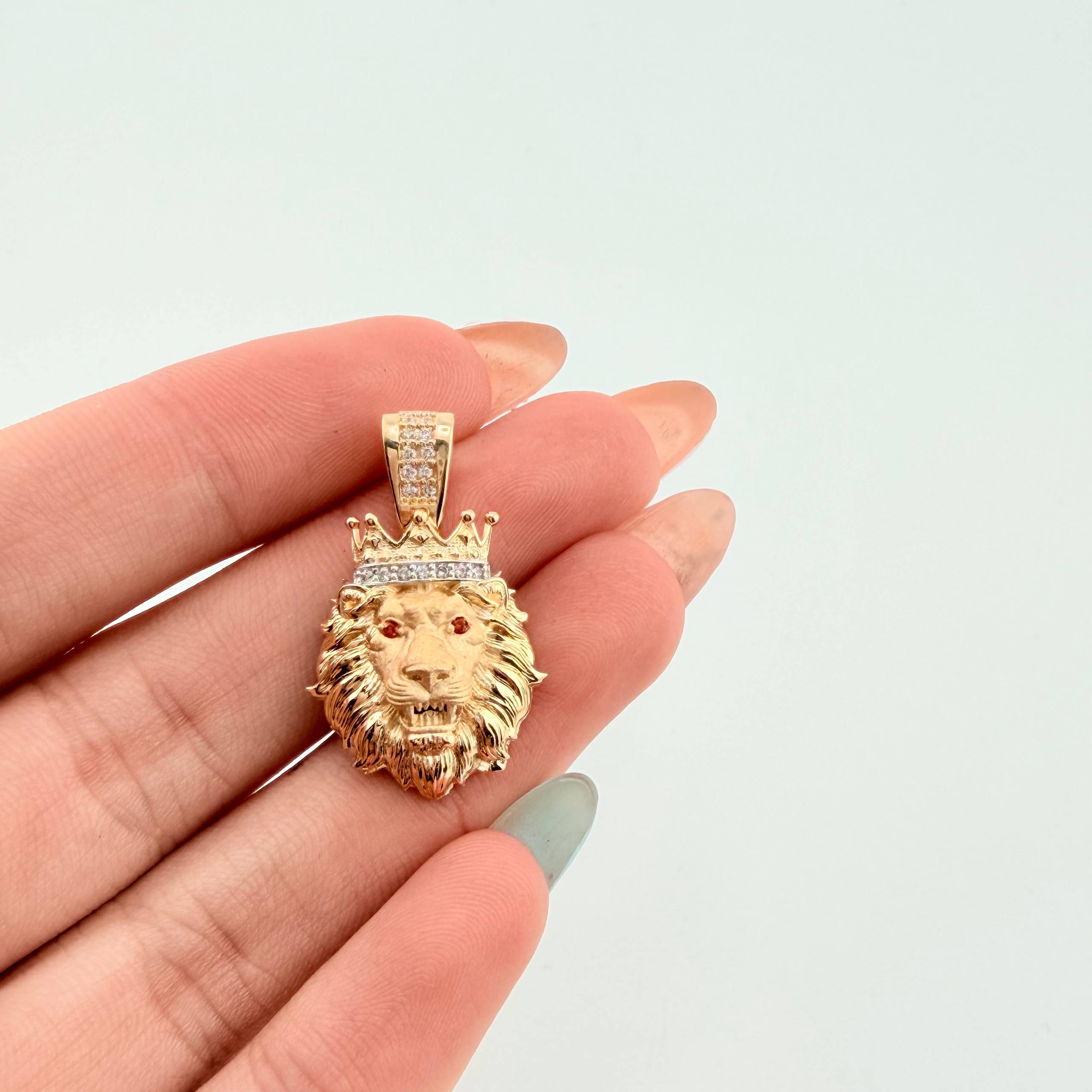 Dije León Corona 3.55gr / 2.7cm / Dos Oros Amarillo Blanco 18K *