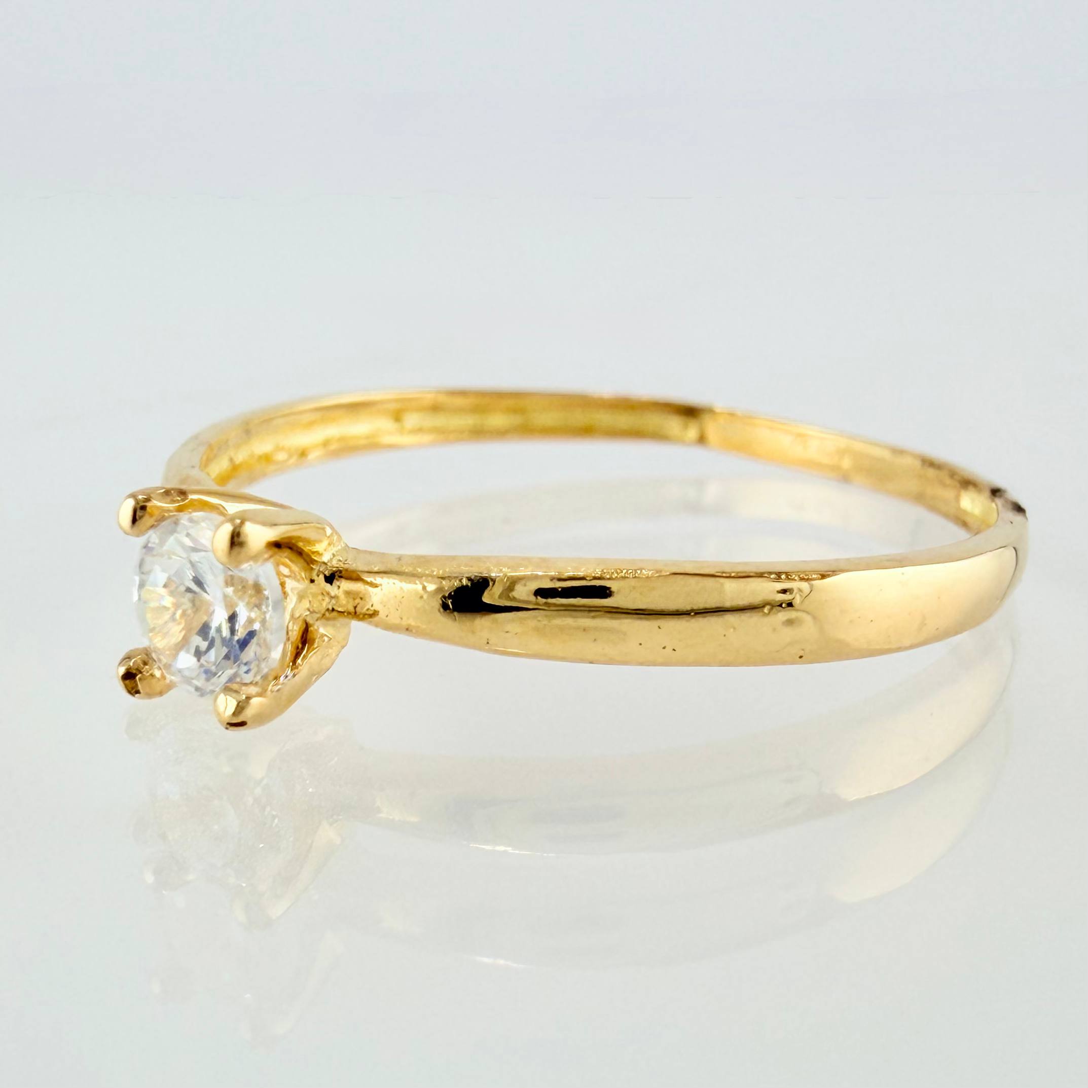 Anillo Solitario 1.05gr / T6 3/4 / Oro Amarillo 18K