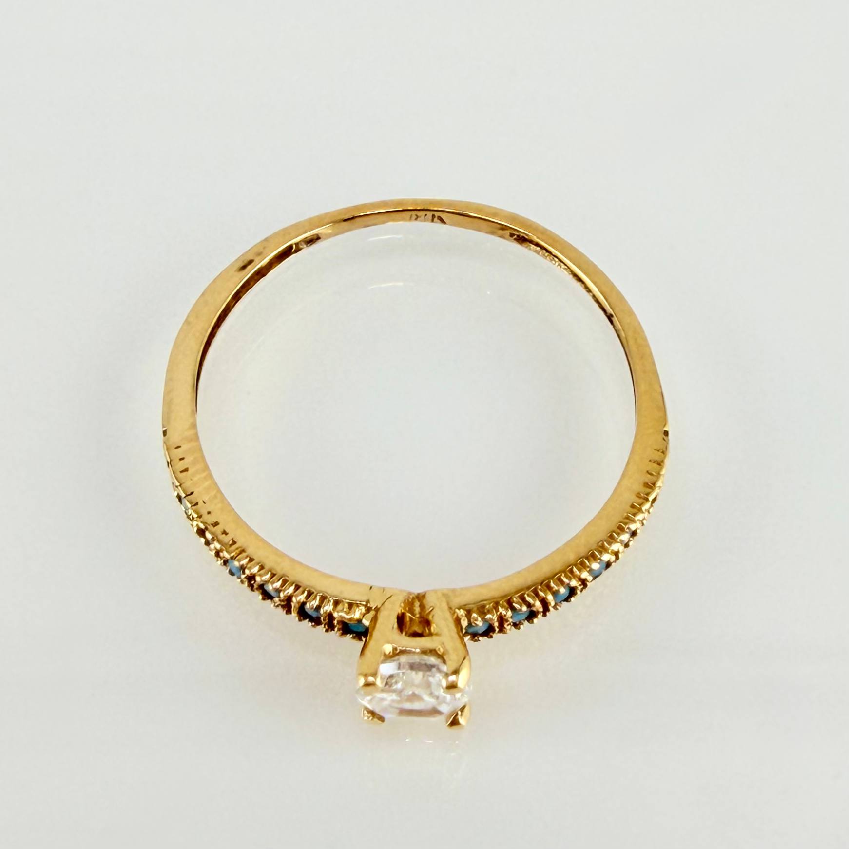Anillo Solitario Tupido 1.3gr / T6 / Oro Amarillo 18K
