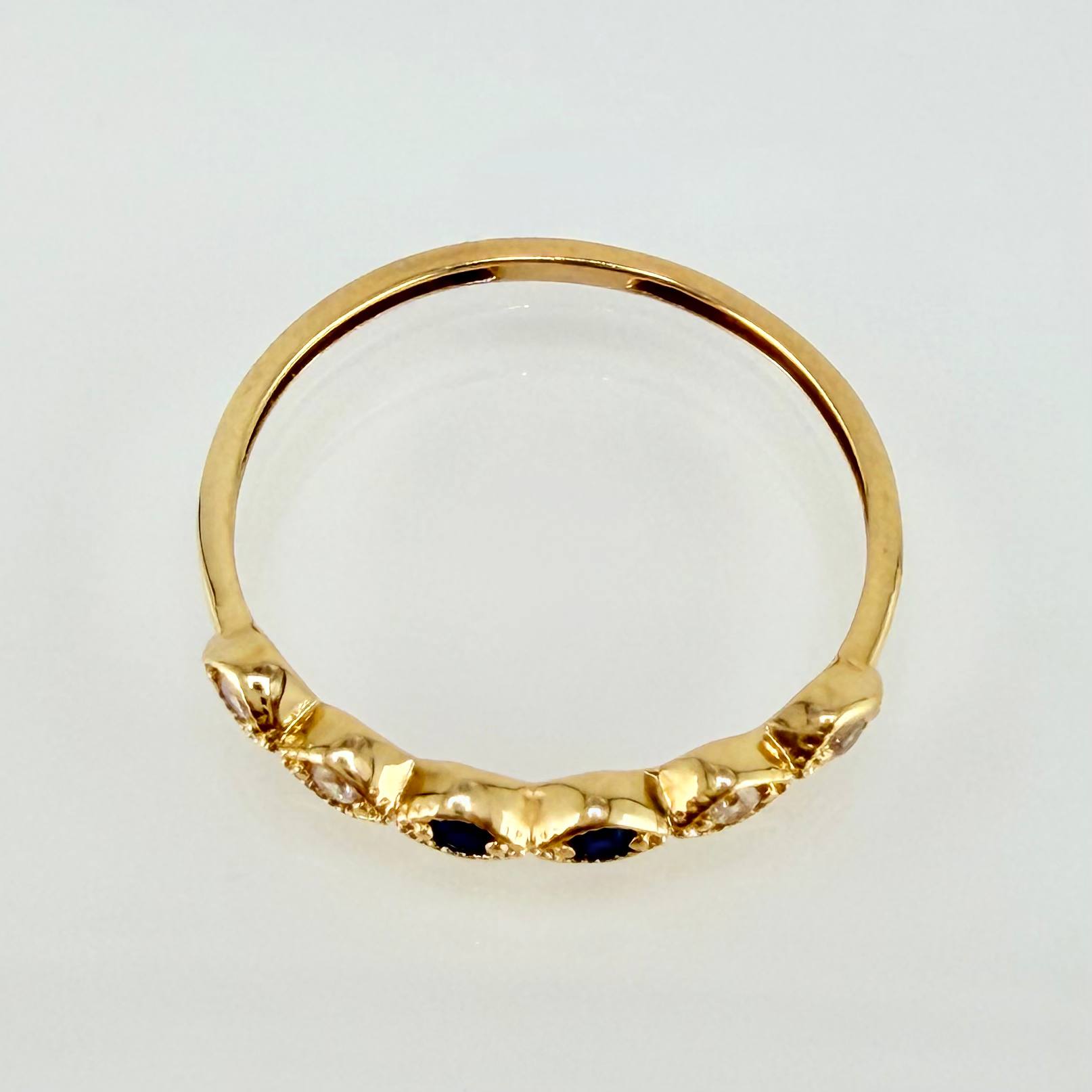 Anillo Línea Ojos 1.05gr / T6 1/2 / Oro Amarillo 18K