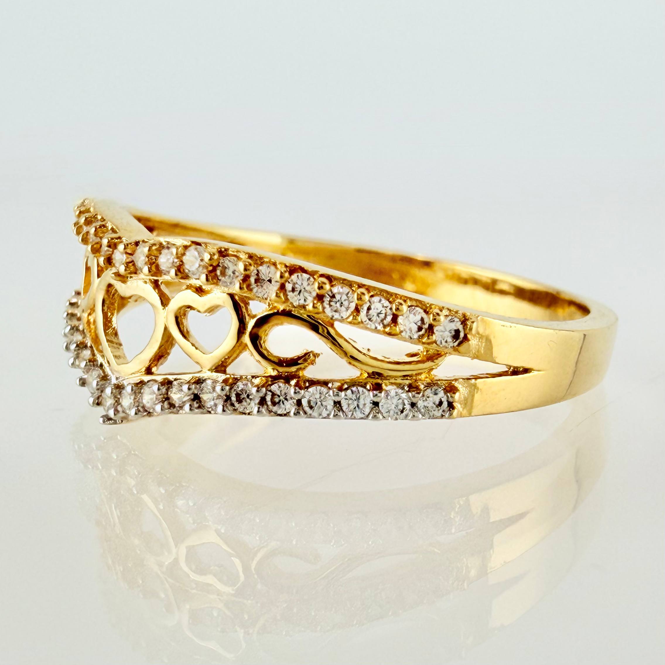 Anillo Corazones 2.45gr / T7 1/2 / Oro Amarillo 18K