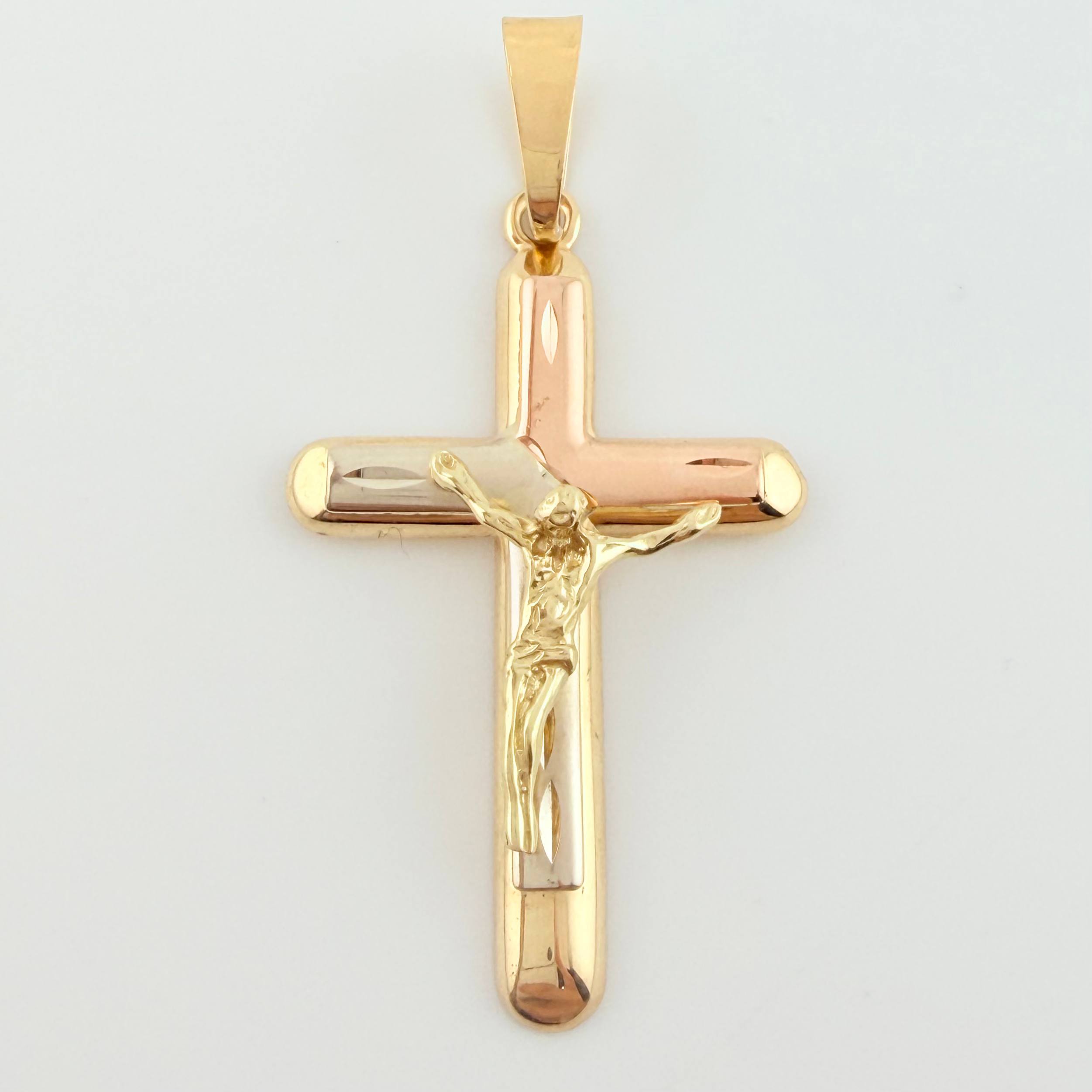 Dije Cruz Cristo 5.5gr / 5.5cm / Tres Oros 18K ©