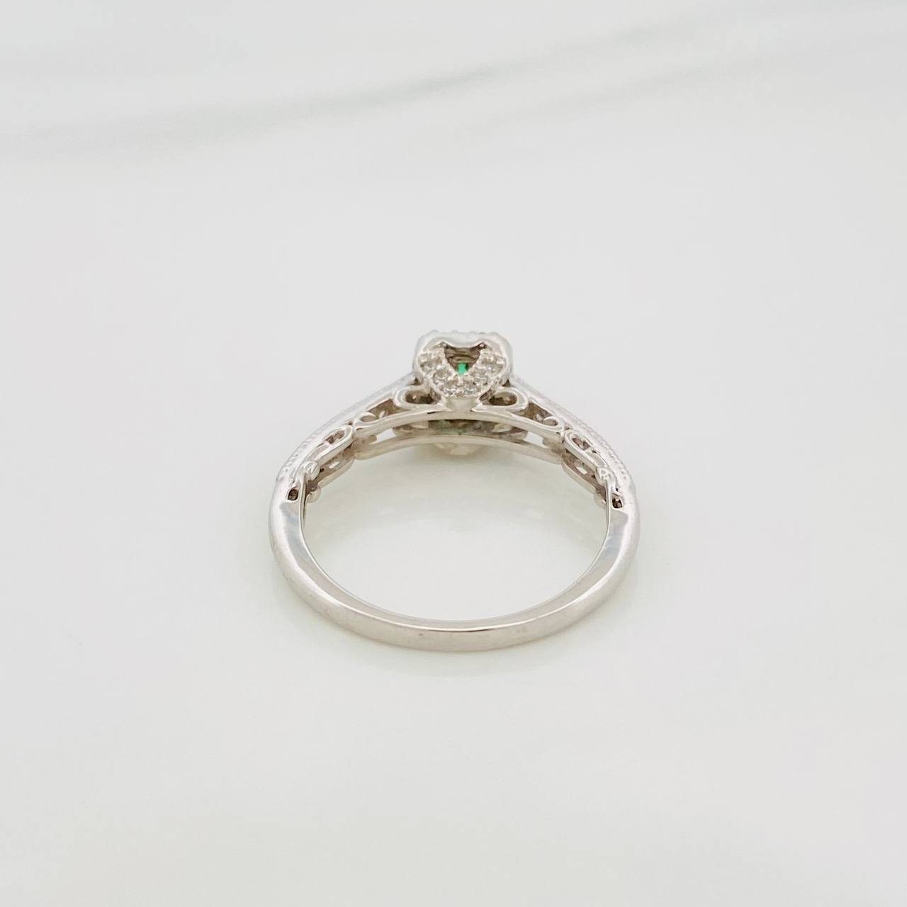 Anillo Halo Cuadrado Esmeralda 26 Pts 2.45 g / T7 1/4 Plata 925