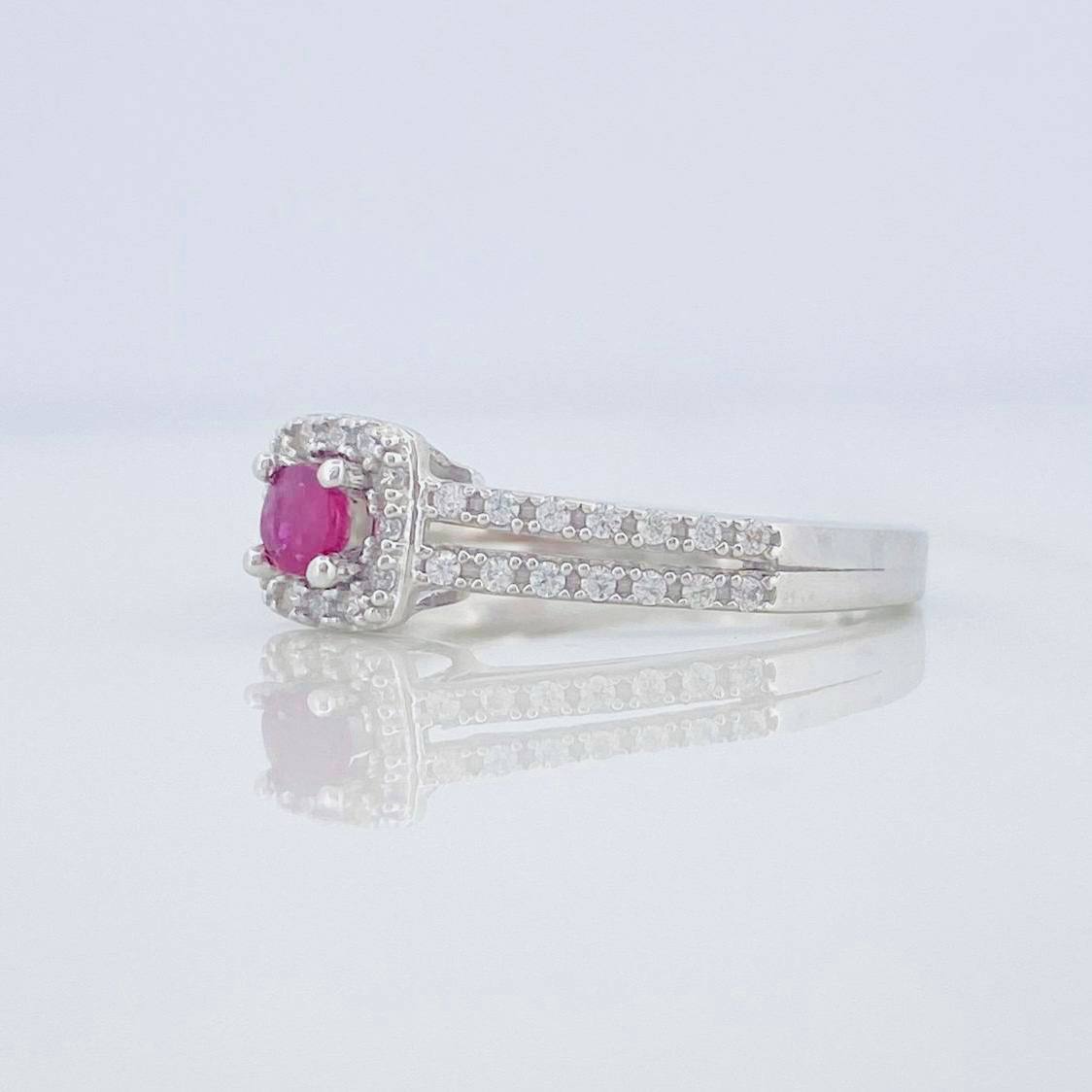Anillo Halo Cuadrado Rubí 21 Pts 1.75 g / T6 Plata 925