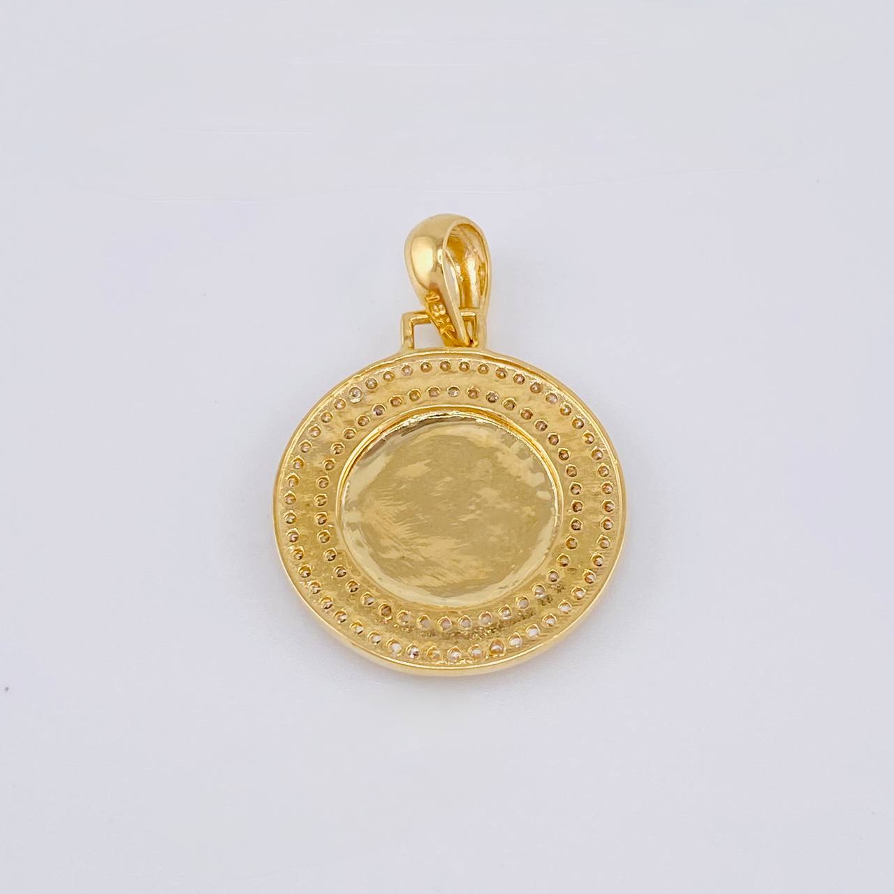 Dije Medalla Letra H 4.8g / 3.1cm Oro Amarillo 18K
