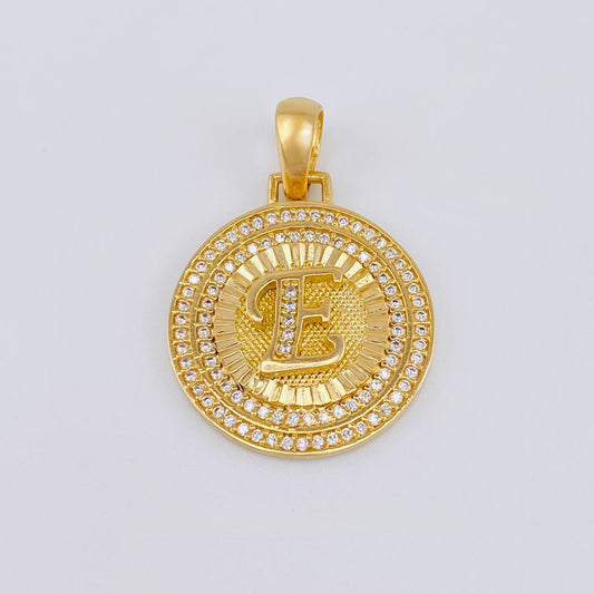Dije Medalla Letra E 4.8g / 3.1cm Oro Amarillo 18K