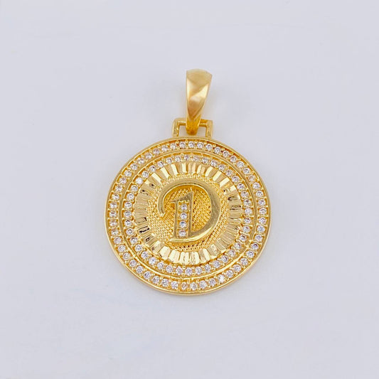 Dije Medalla Letra D 4.3g / 3.1cm Oro Amarillo 18K