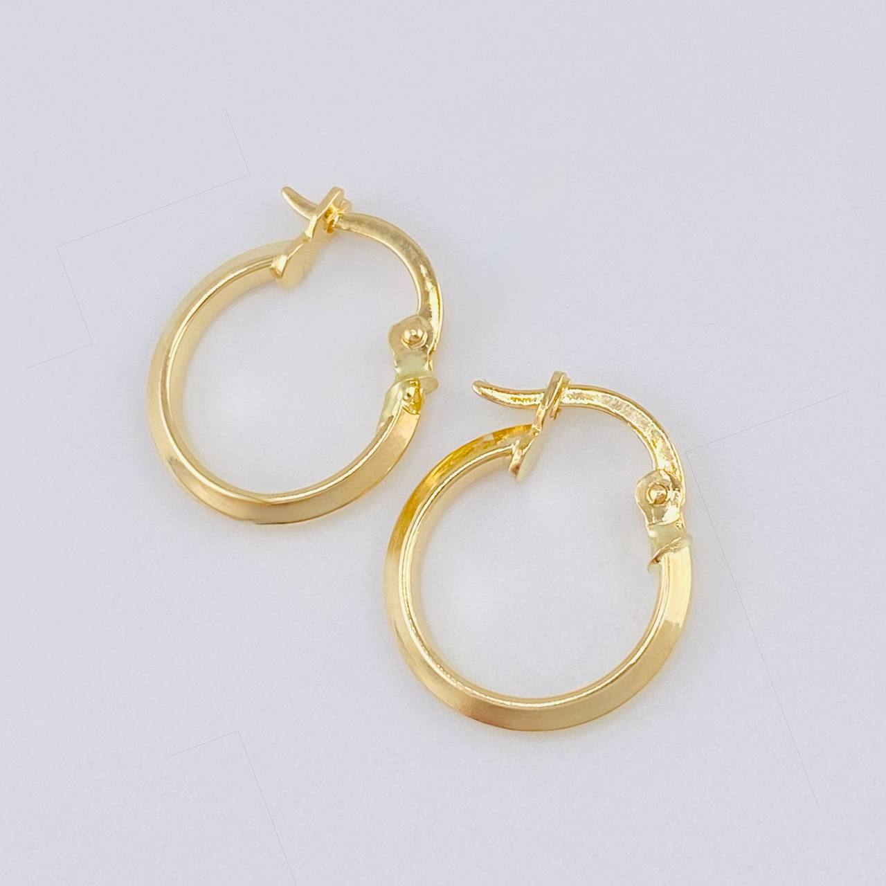 Candongas Clau 0.85 g / 1.5 cm Oro Amarillo 18K