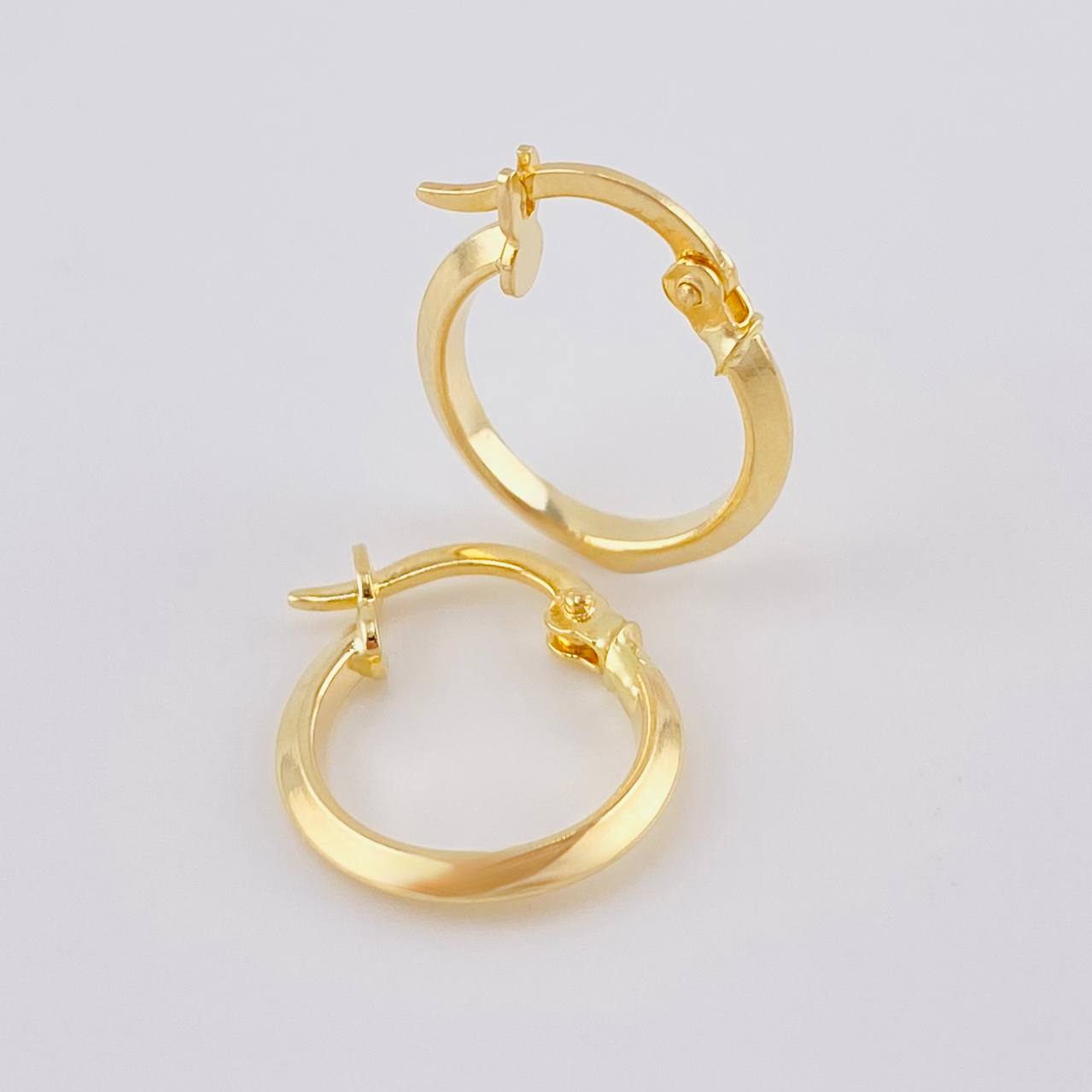 Candongas Clau 0.9 g / 1.5 cm Oro Amarillo 18K