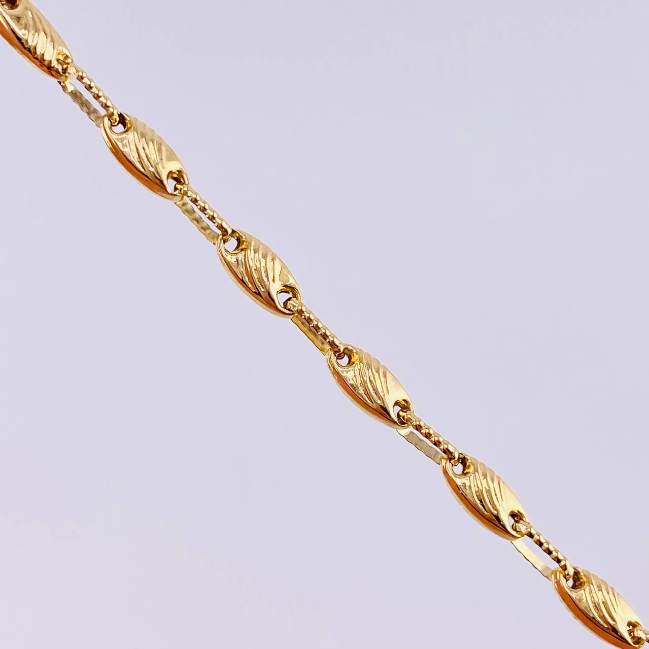 Pulso Rustico Ovalo Rayado 4.2 g / 21 cm / 3,6 mm Oro Amarillo 18K