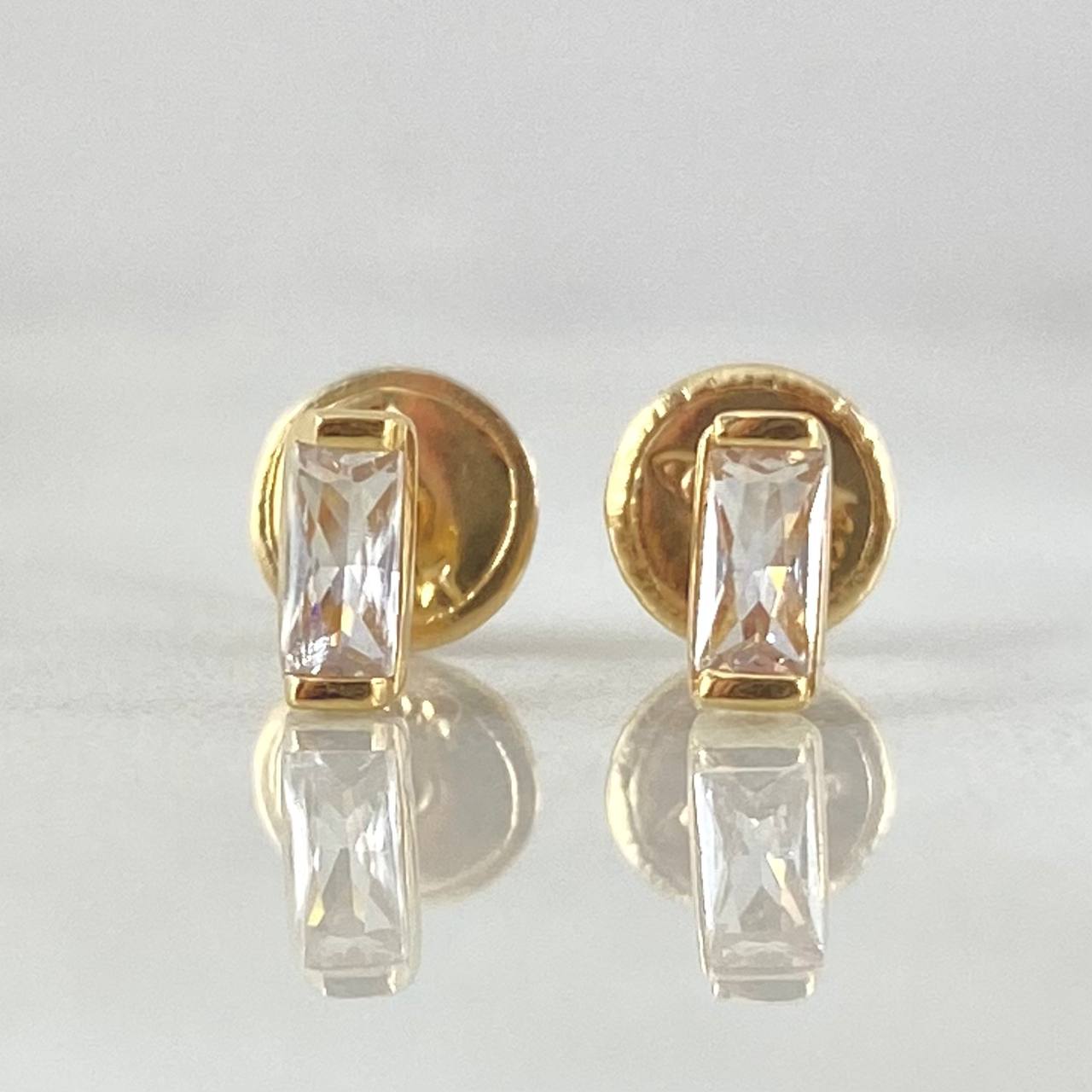 Topos Piedra Rectangular 0.6gr / Oro 18K