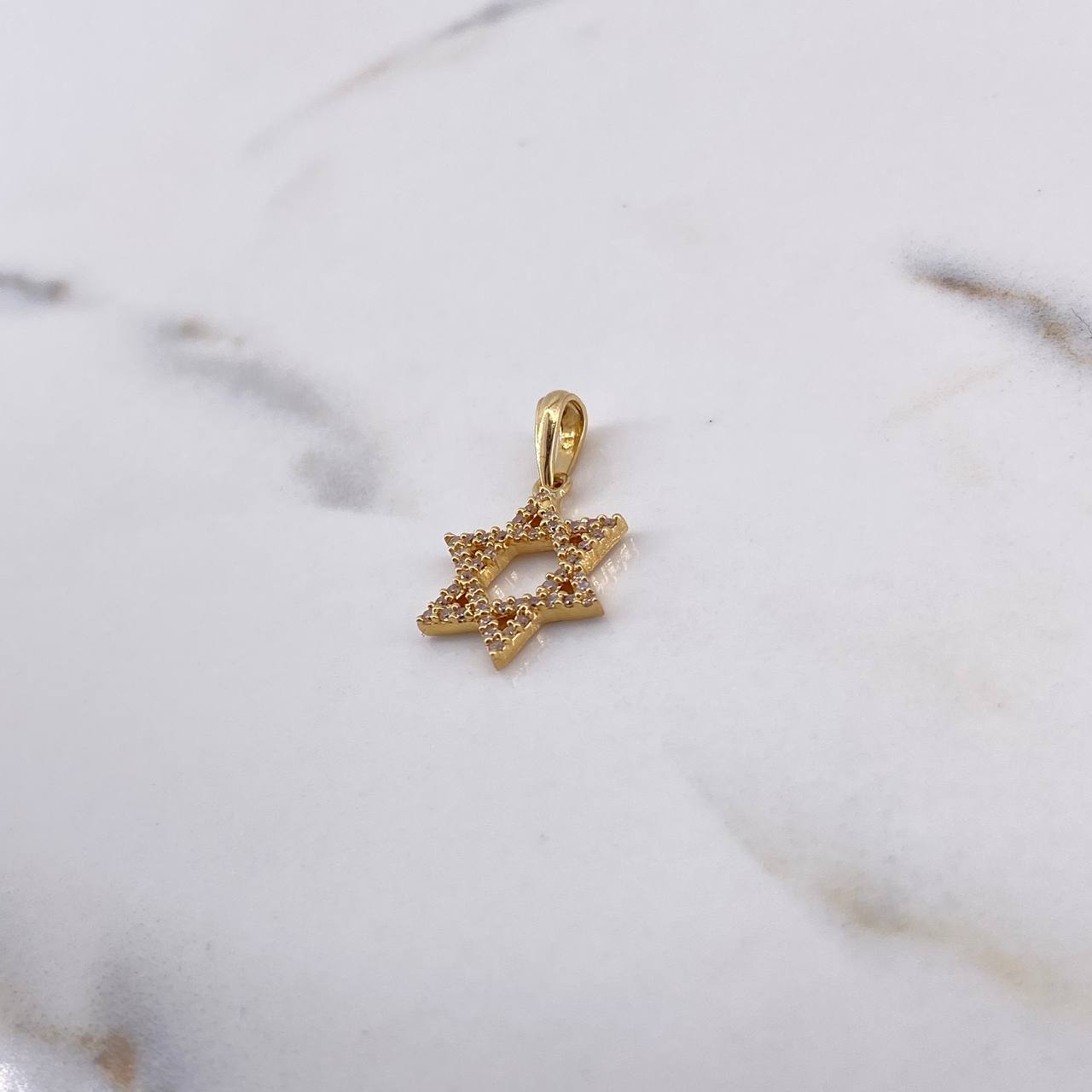 Dije Estrella De David 1.55gr / 2.3cm / Circones Blancos Oro Amarillo 18K &