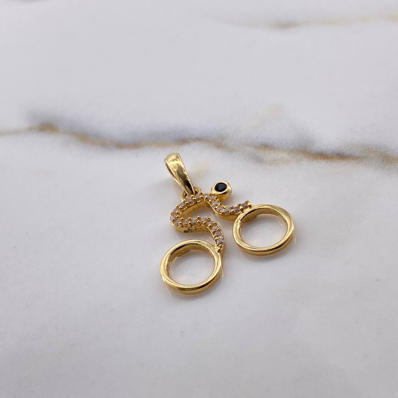 Dije Bicicleta 1.55gr / 2.3cm / Circones Negro Blancos Oro Amarillo 18K #