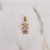 Dije Niña 1.25gr / 2.1cm / Circones Blancos Oro Amarillo 18K $