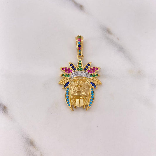 Dije Indio 6.05gr / 3.9cm / Circones Azules Verdes Fucsias Blancos Oro Amarillo 18K $