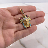 Dije Indio 6.05gr / 3.9cm / Circones Azules Verdes Fucsias Blancos Oro Amarillo 18K $