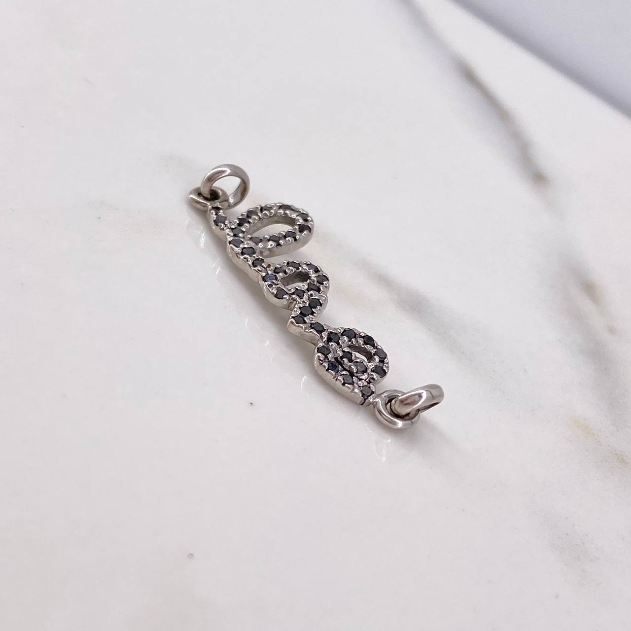 Herraje Love 2.15gr / 3.6cm / Circones Negros Oro Blanco 18K $