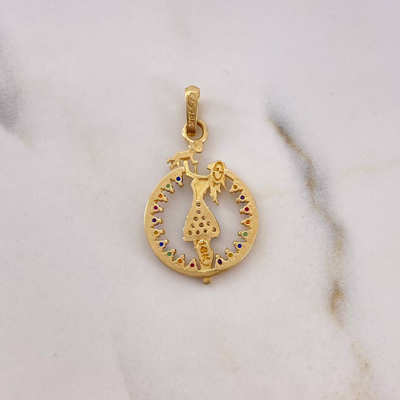 Dije Madre 2.05gr / 3.2cm / Circones Colores Dos Oros Amarillo Blanco 18K $