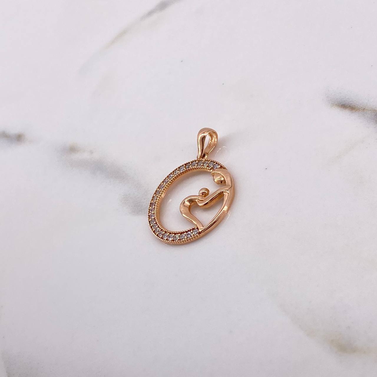 Dije Circulo Amor 2gr / 2.6cm / Circones Blancos Oro Rosa 18K $