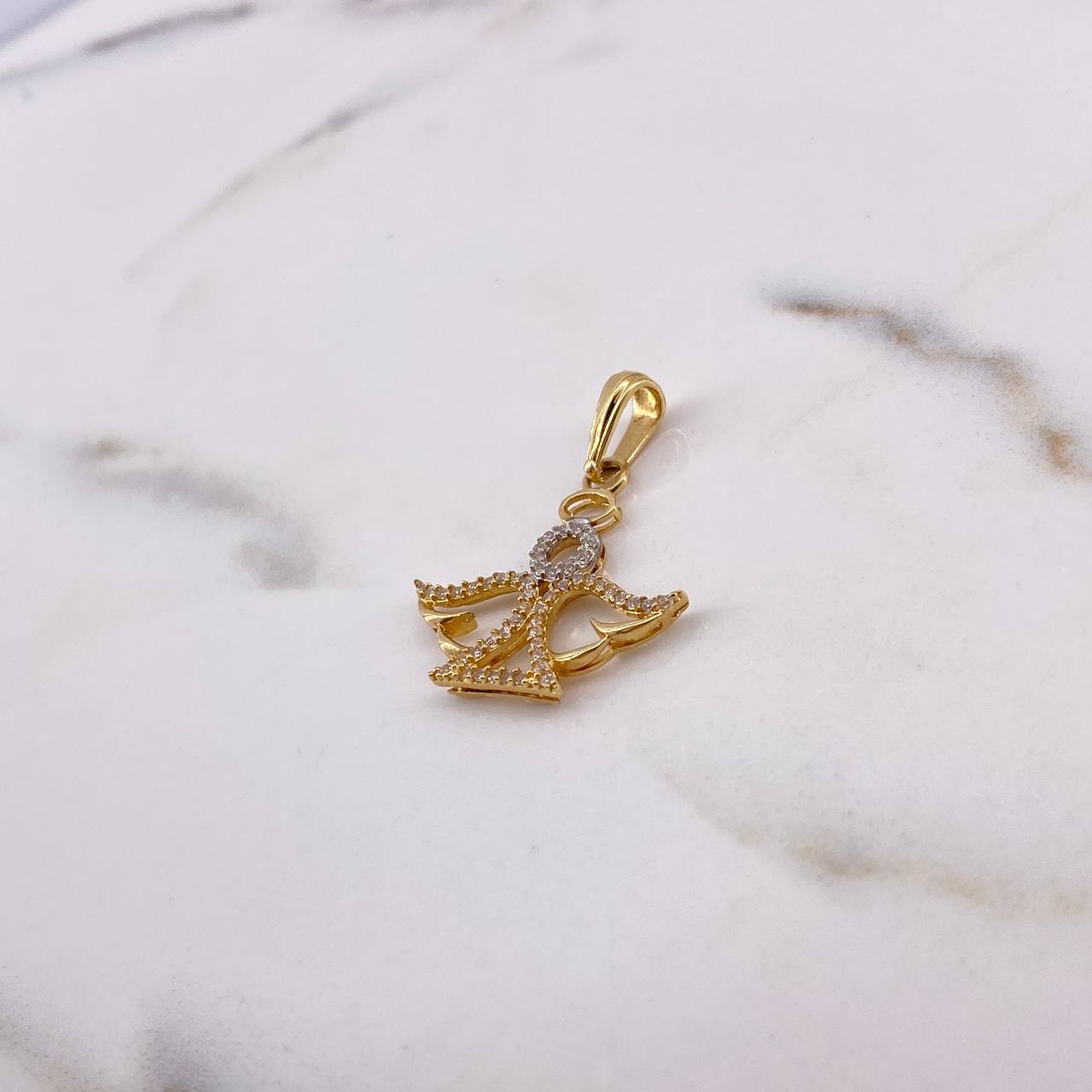 Dije Angel 2.1gr / 3cm / Circones Blancos Dos Oros Amarillo Blanco 18K &