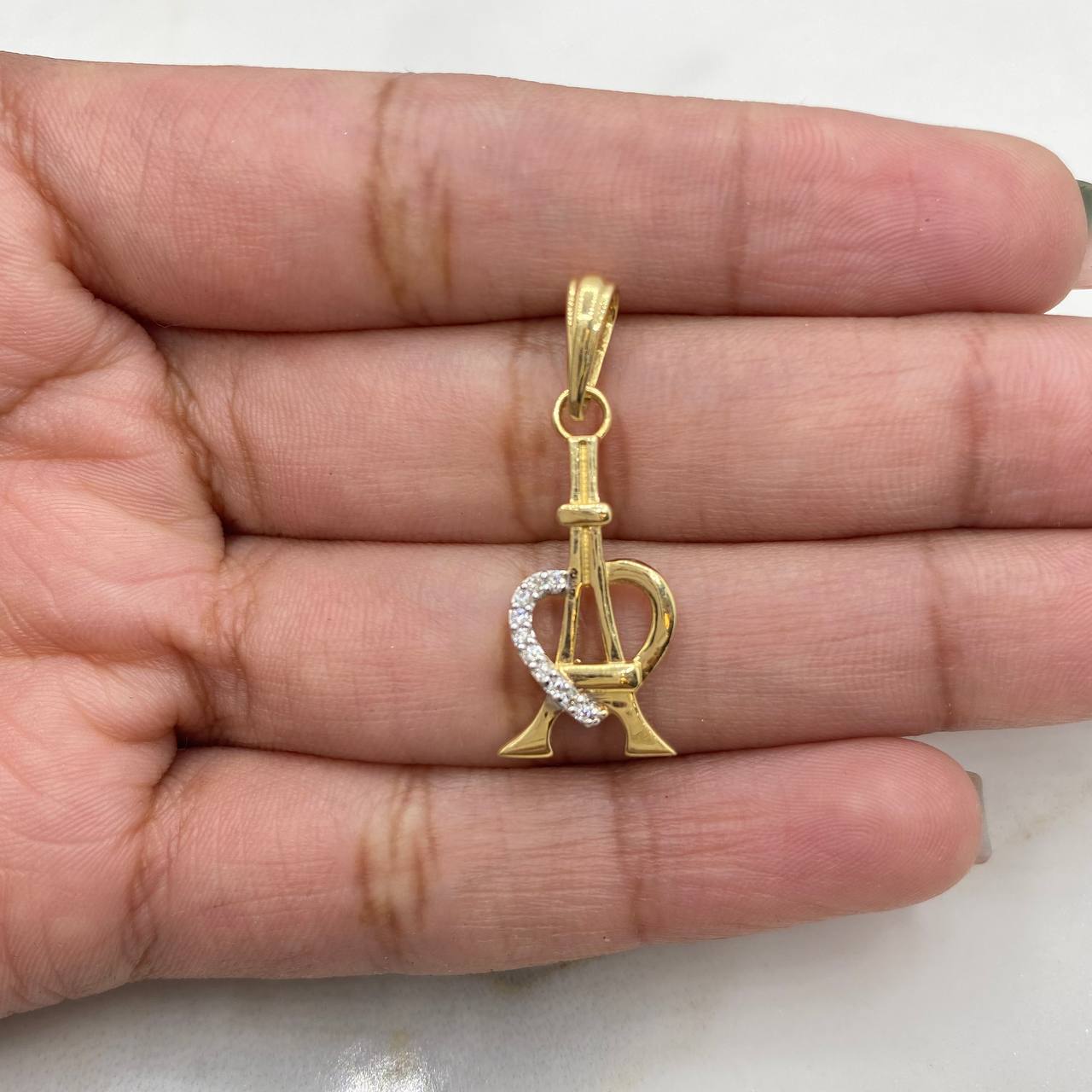 Dije Torre Eiffel Corazon 1.85gr / 3cm / Circones Blancos Dos Oros Amarillo Blanco 18K $