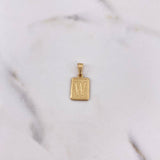 Dije Placa Letra W 0.9gr / 1.9cm / Marco Liso Oro Amarillo 18K #