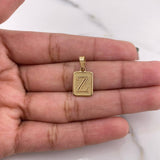 Dije Placa Letra Z 0.9gr / 1.9cm / Marco Liso Oro Amarillo 18K #