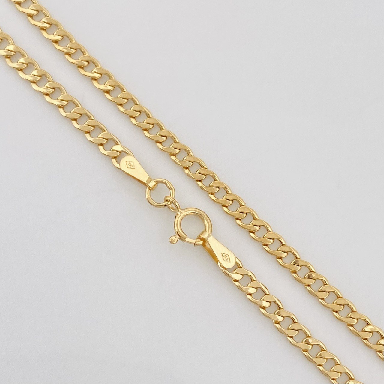 Cadena Cubana 3.05g / 60cm / 2.48mm Oro Amarillo 18K