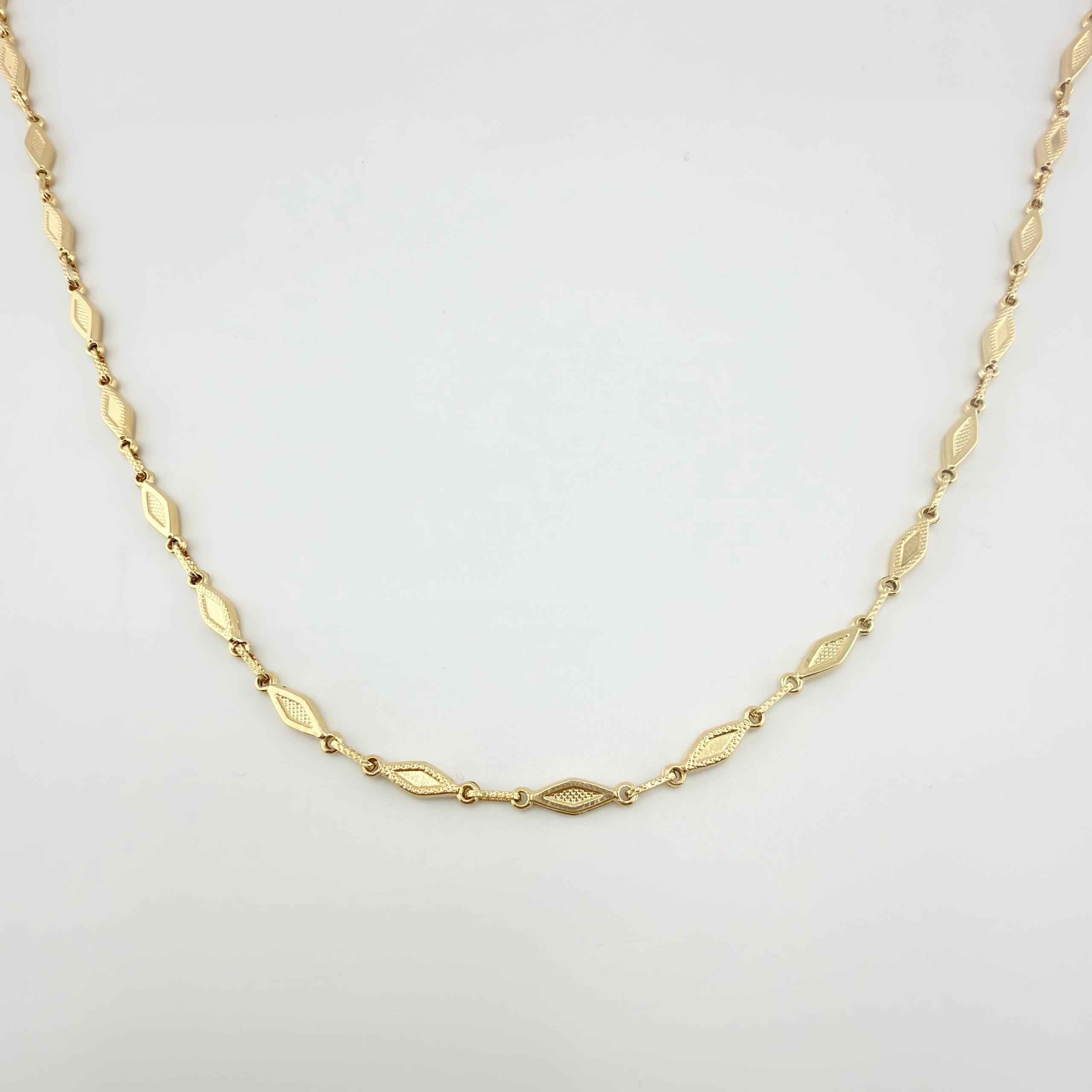 Cadena Rustica Rombo Punteado 10.75gr / 60cm / 4.3mm Oro Amarillo 18K ©