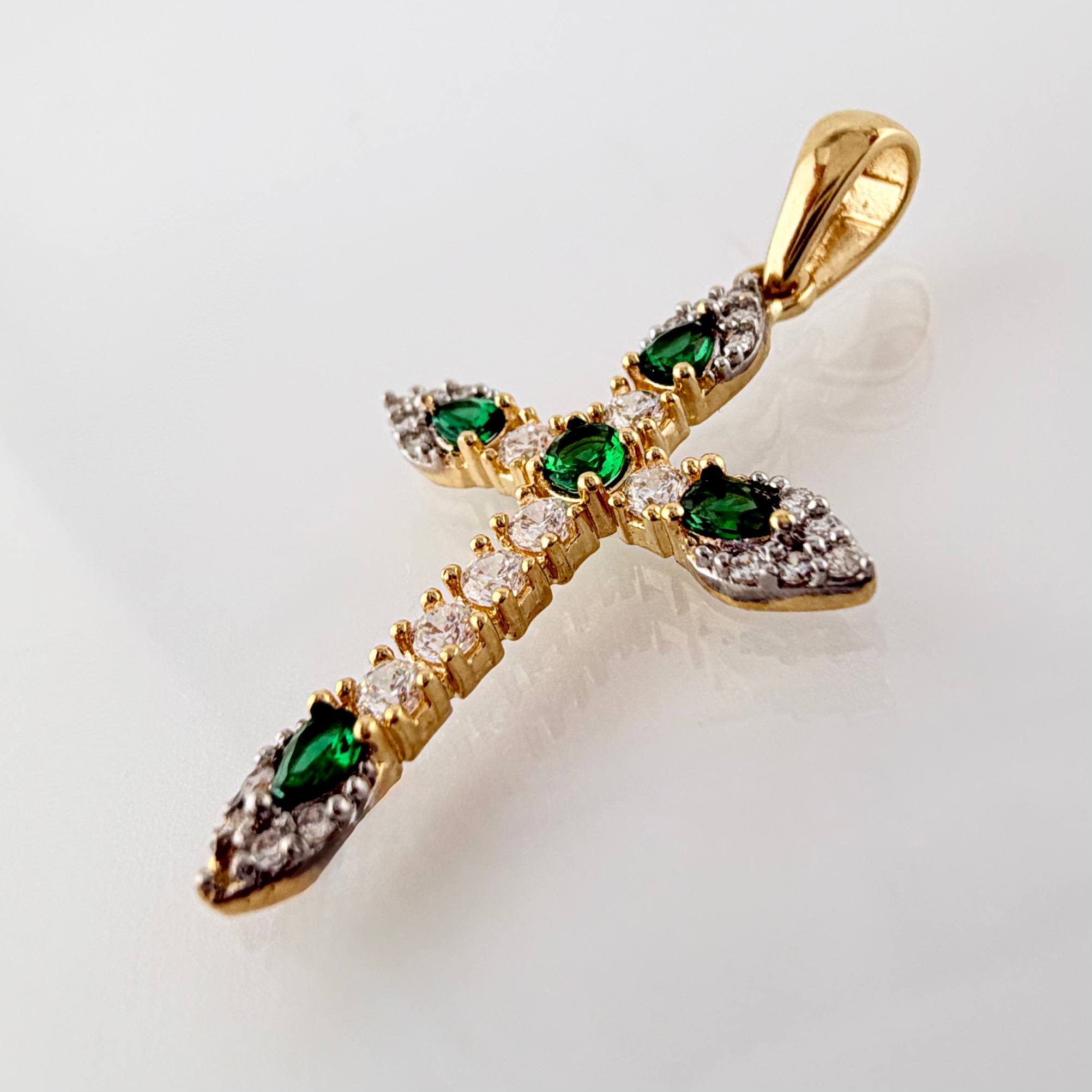 Dije Cruz 1.95gr / 3.4cm / Dos Oros Amarillo Blanco 18K ©