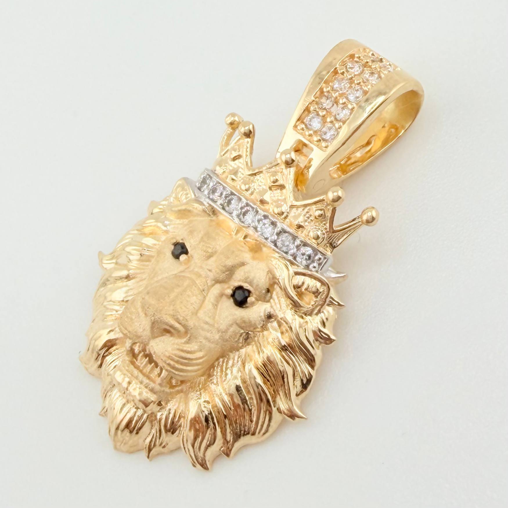 Dije Leon 3.3 g / 2.5 cm Dos Oros Amarillo Blanco 18K