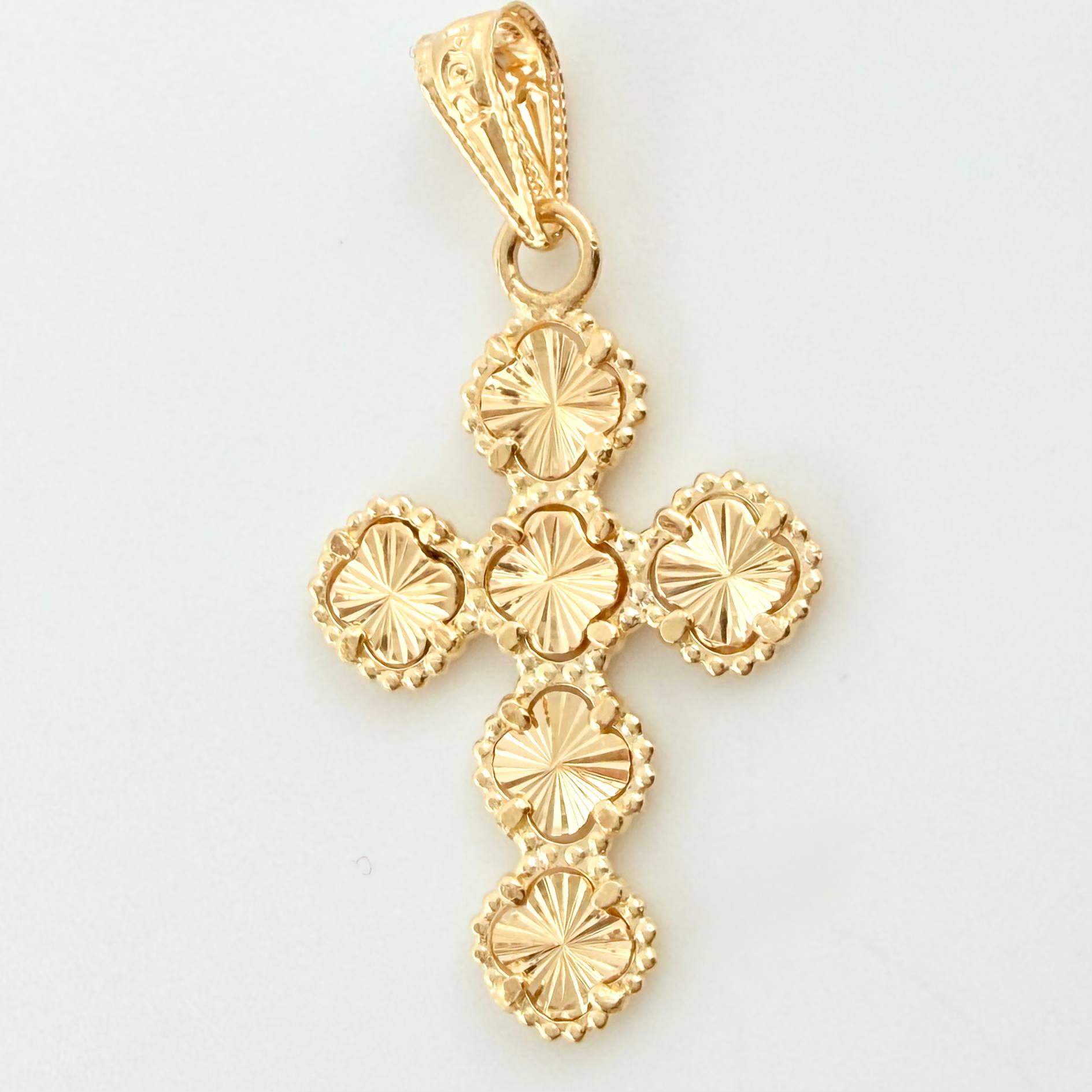 Dije Cruz Trebol Dorado 1.5gr / 3.2cm / Oro Amarillo Nac.Esp. 18K