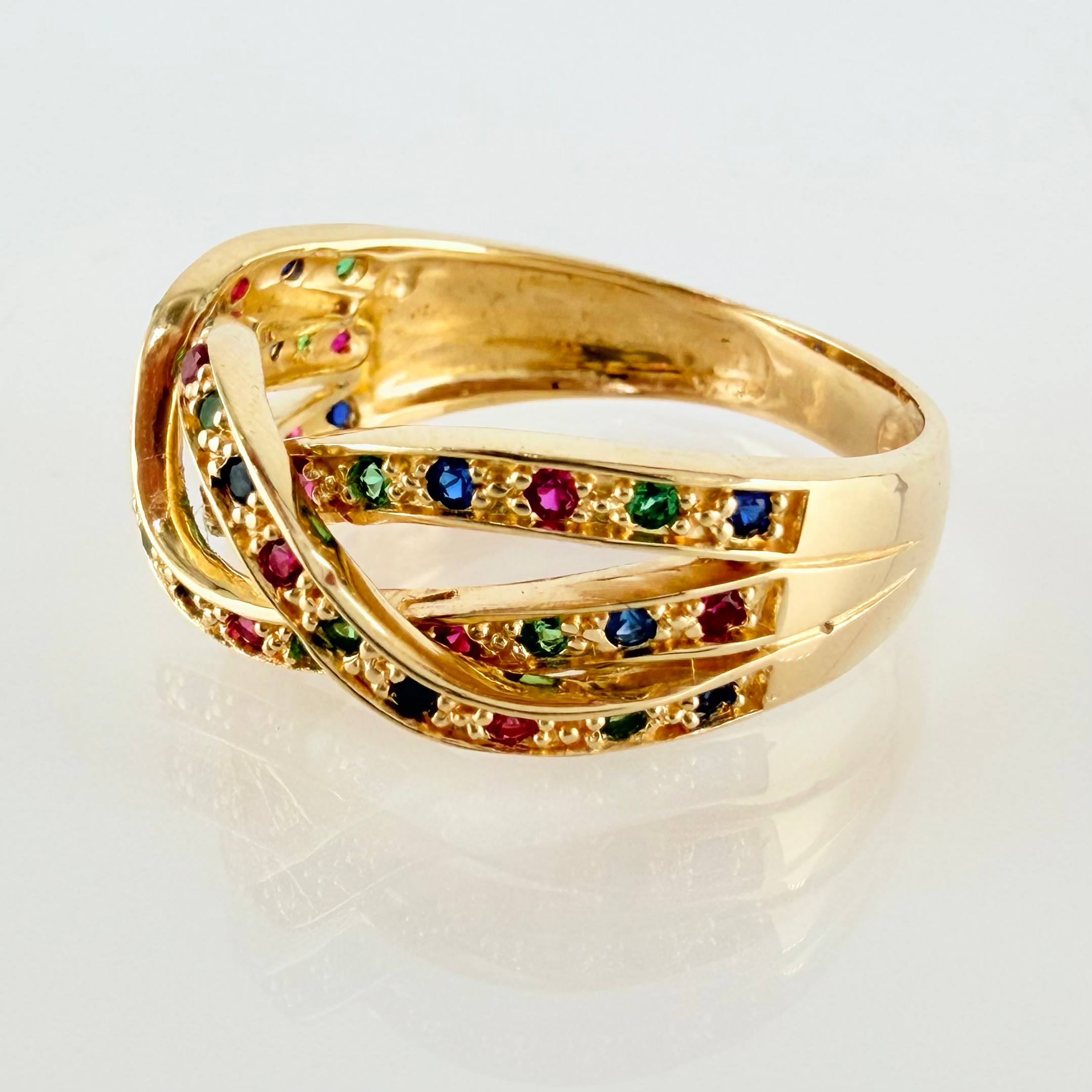 Anillo Carriles Entrelazados 4.35gr / T7 1/4 / Oro Amarillo 18K