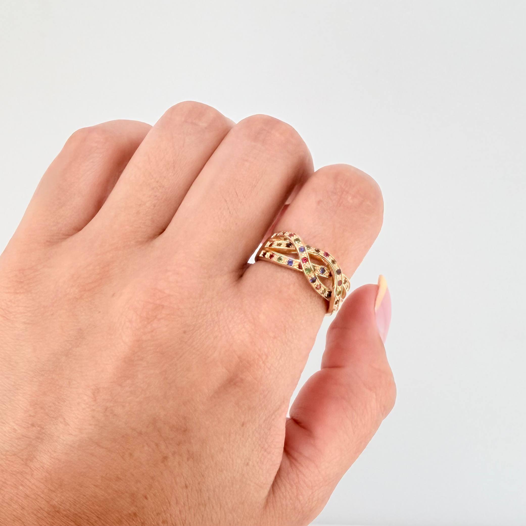 Anillo Carriles Entrelazados 4.35gr / T7 1/4 / Oro Amarillo 18K