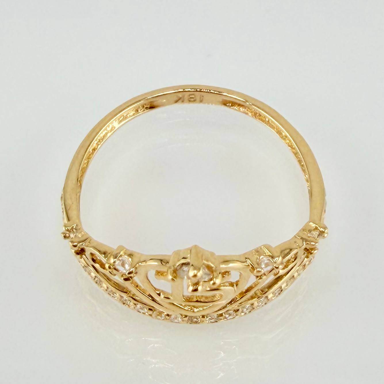 Anillo Tiara Quinces Corazón 2.05gr / T7 / Oro Amarillo 18K