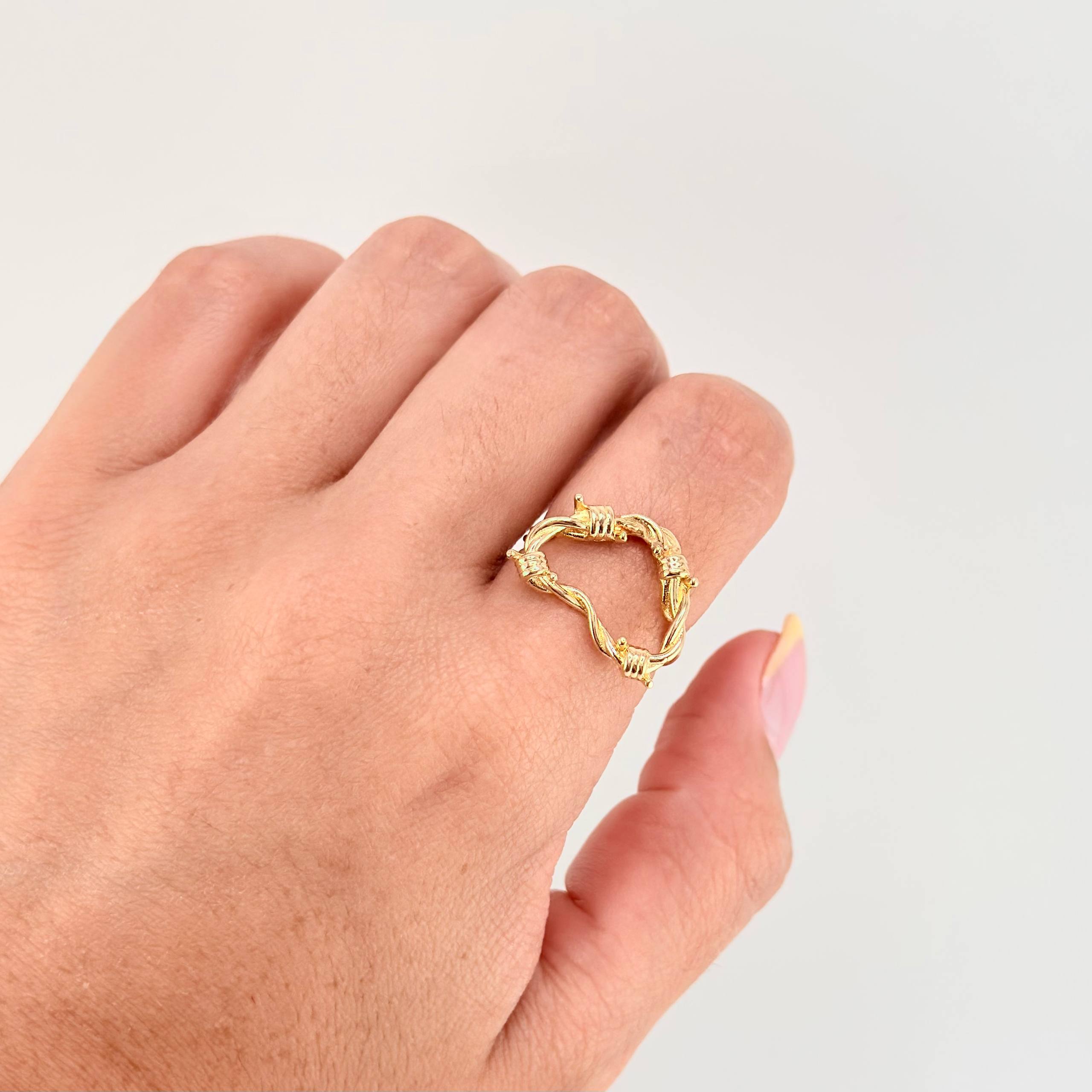 Anillo Corazón Alambrado 4.25gr / T5 1/2 / Oro Amarillo 18K