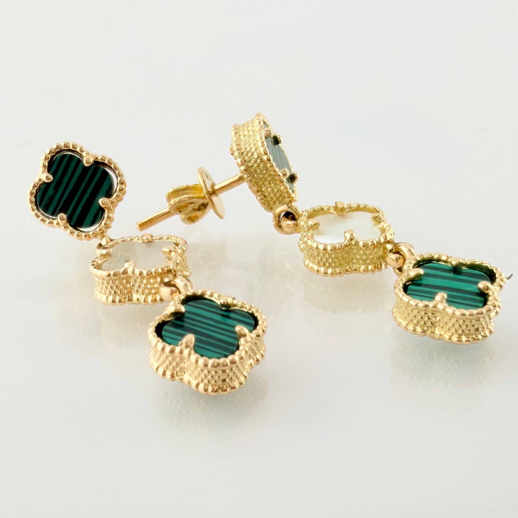 Topos Trebol Trio Malaquita Verde Nacar Blanco 4.9gr / 3cm / Oro Amarillo Nac.Esp. 18K