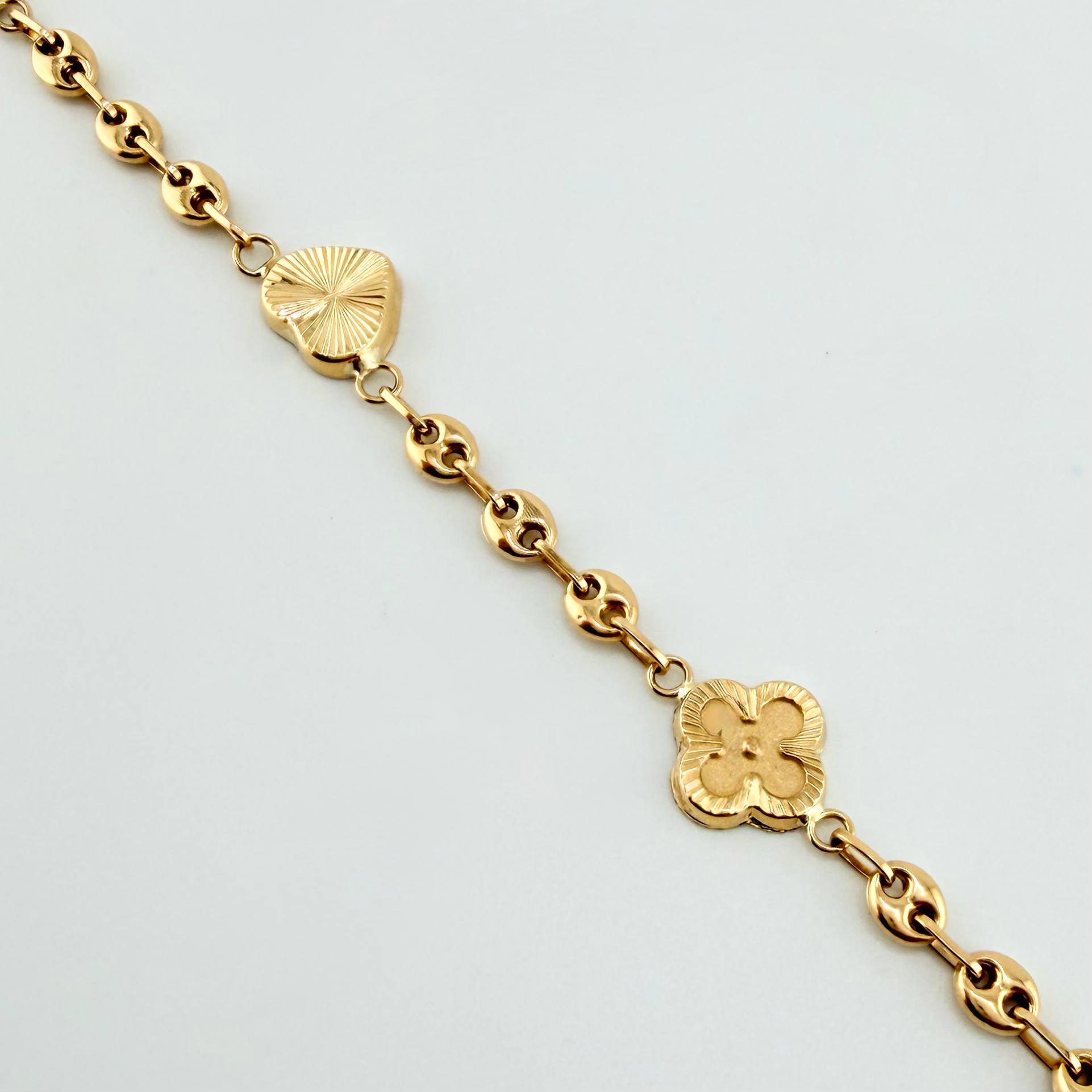 Pulso GC Trebol Intercalado Doble Faz 4.65gr / 17.5cm / 10.3mm Oro Amarillo 18K