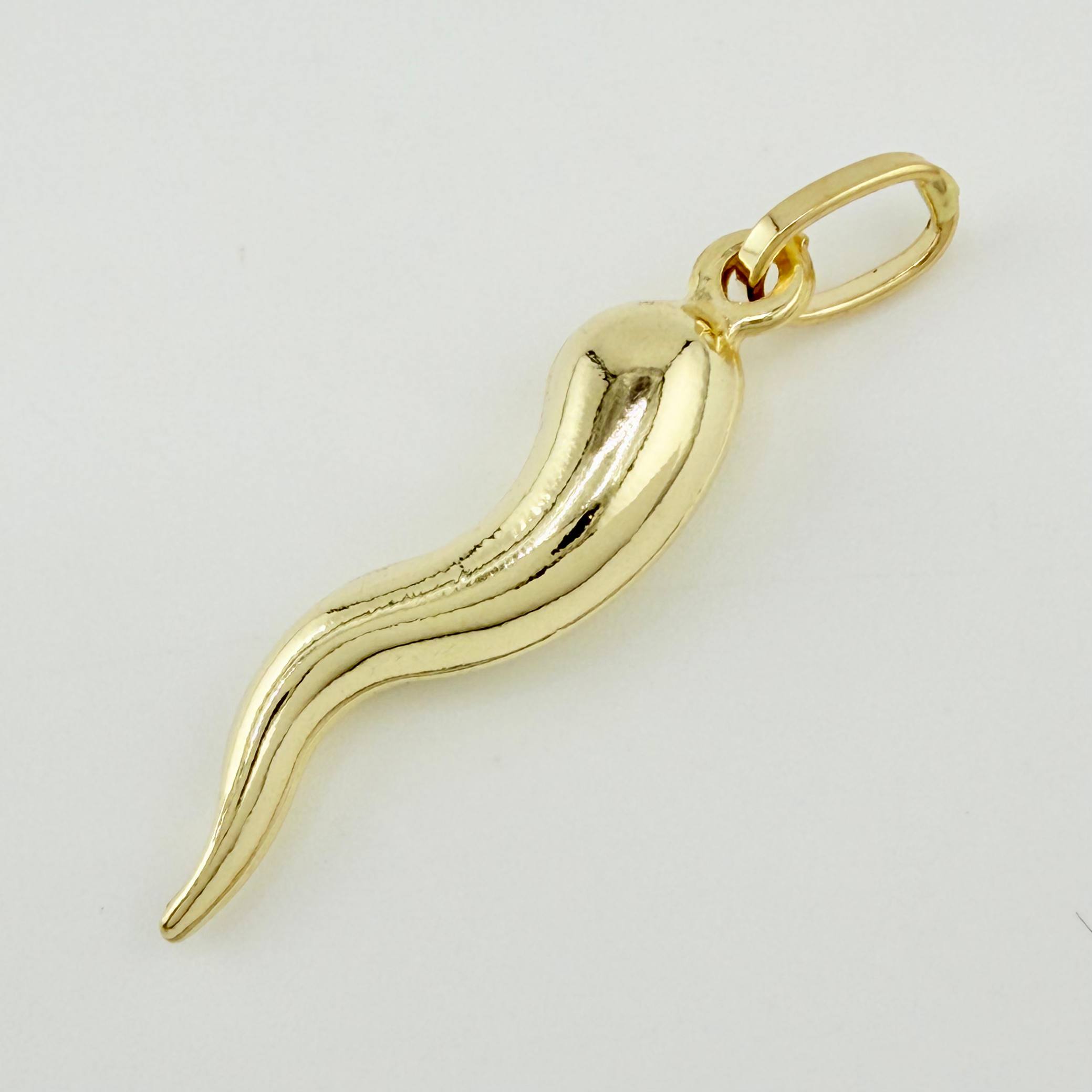 Dije Chile Jalapeño 1.2gr / 3.3cm / Oro Amarillo +4 18K ©