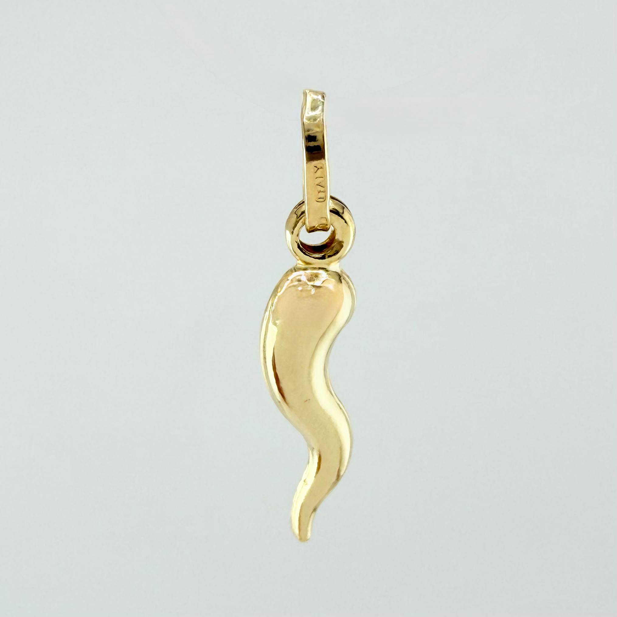 Dije Chile Jalapeño 0.75gr / 2.5cm / Oro Amarillo +4 18K *