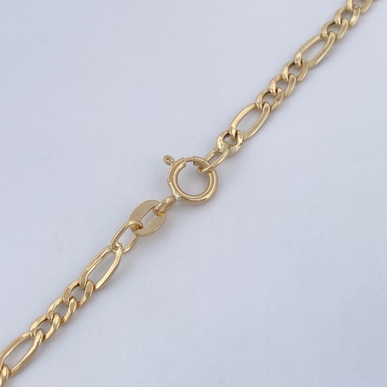 Cadena Figaro 2.35gr / 50.5cm / Oro Amarillo +1 18K $