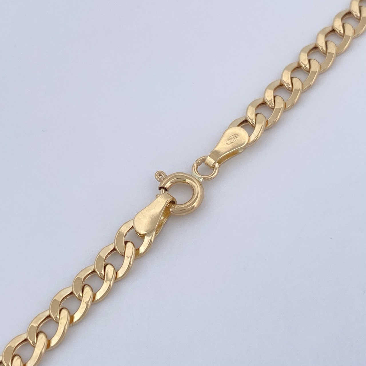 Cadena Cubana 6.25gr / 51.3cm / Oro Amarillo +1 18K $