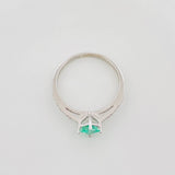 Anillo Solitario Cuatro Garras Esmeralda 32 Pts 1.75 g / T7 1/2 Plata 925