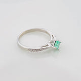 Anillo Solitario Cuatro Garras Esmeralda 32 Pts 1.75 g / T7 1/2 Plata 925