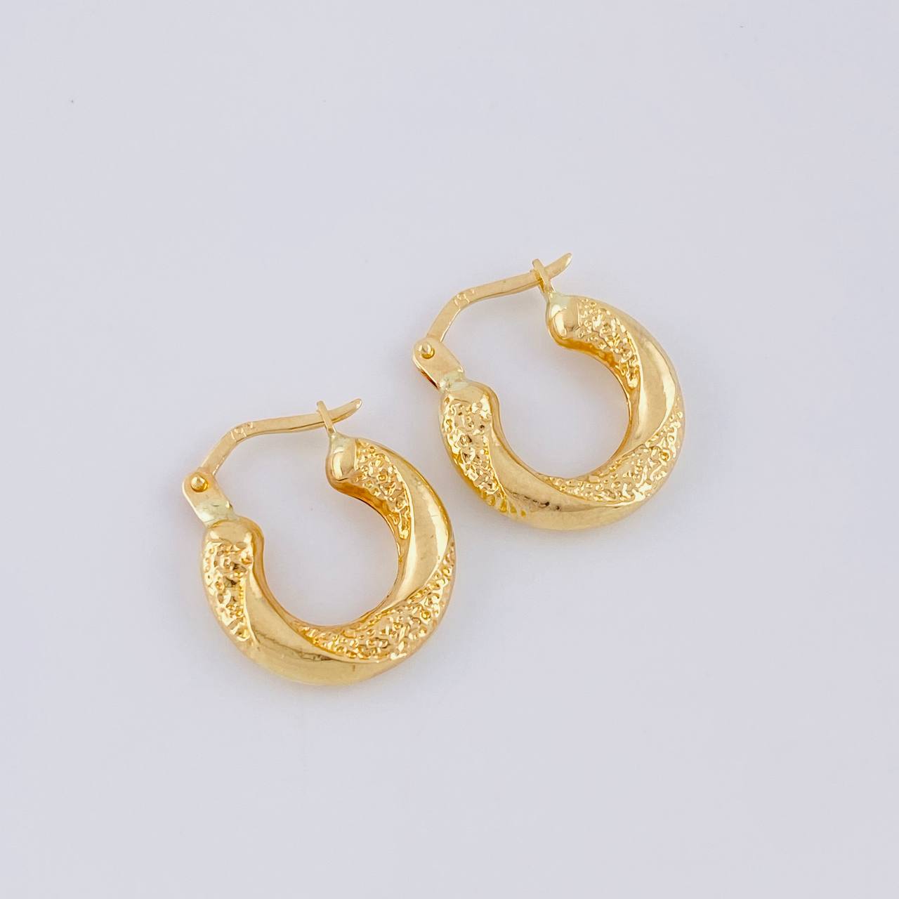 Candongas Aura Twist 1.6 g / 1.6 cm Oro Amarillo 18K
