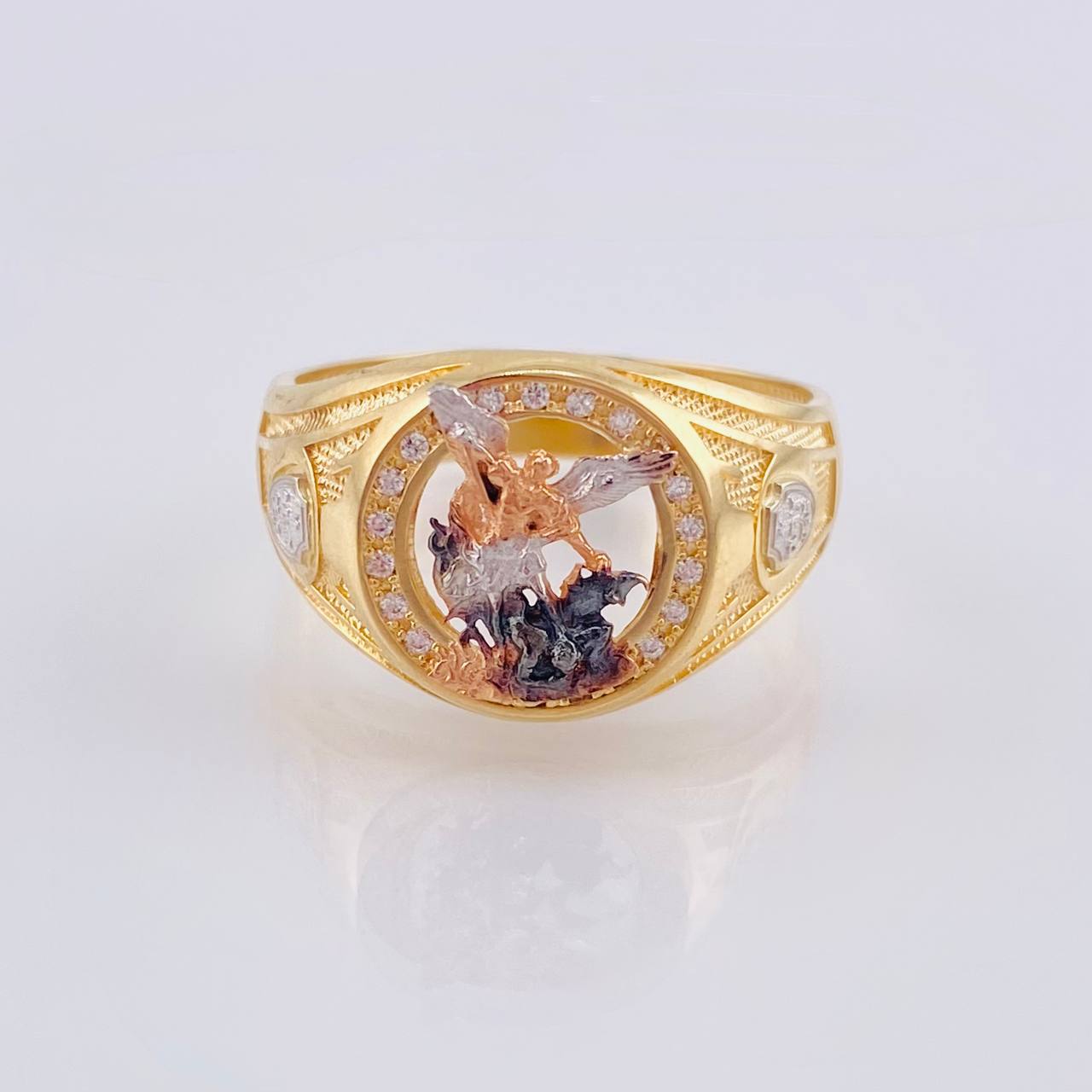 Anillo San Miguel Bastiado 6.2 g / T10 1/4 Tres Oros 18K