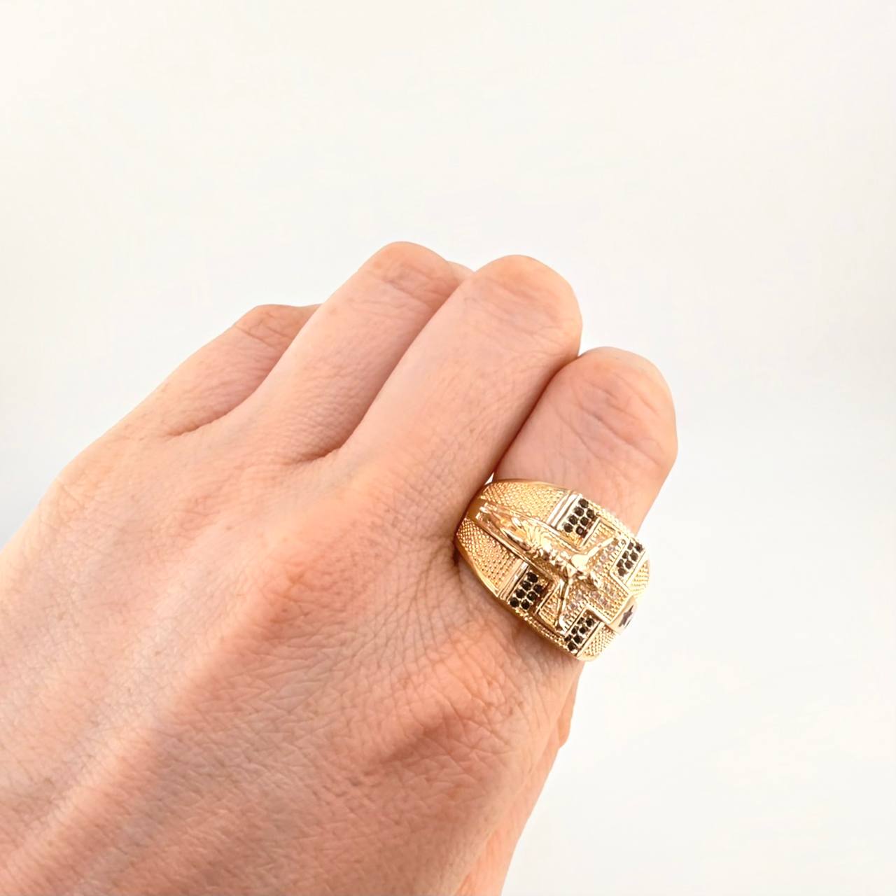 Anillo Cruz Cristo Punteado 12.05 g / T10 3/4 Oro Amarillo 18K